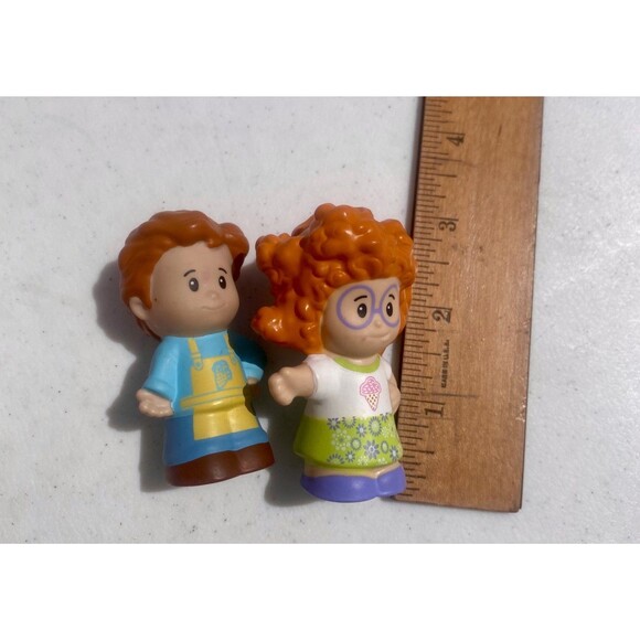 Fisher Price Little People Ice Cream Parlor Shop Playset with TWO Little Figures - Picture 7 of 13